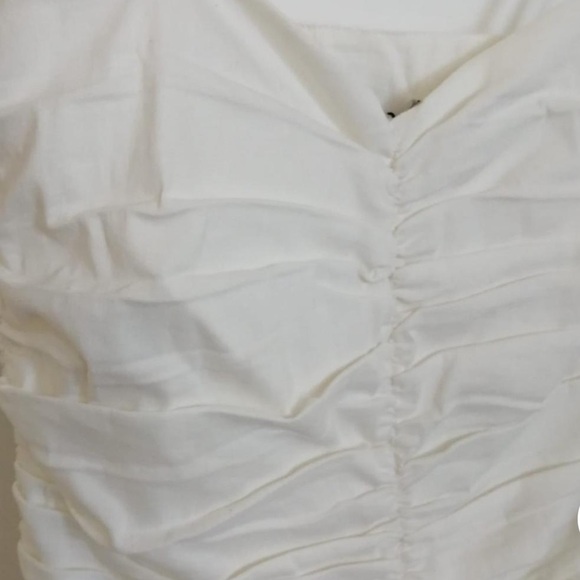 ZARA Blogger’s favorite White ruched Dress - Picture 6 of 7